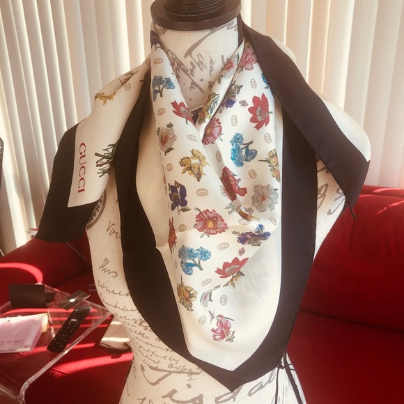 Gucci silk twill scarf NWT - Picture 1 of 9